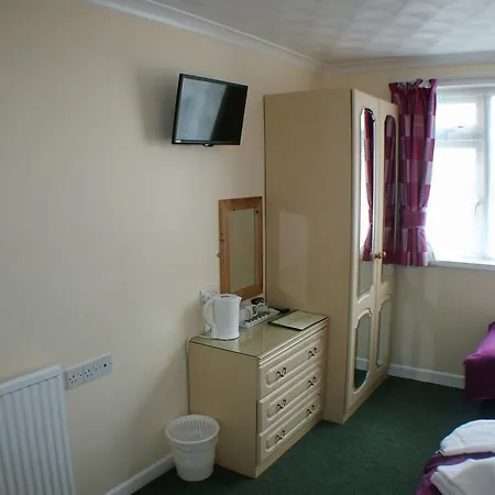 The Glendeveor Guest house 3*