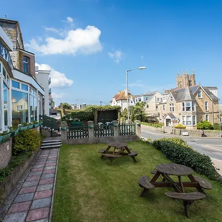 The Glendeveor 3* New Quay